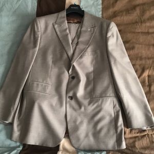 Steve Harvey Collection 3 piece suit